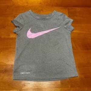 Nike Kids Gray T-Shirt with Pink Logo 4XS